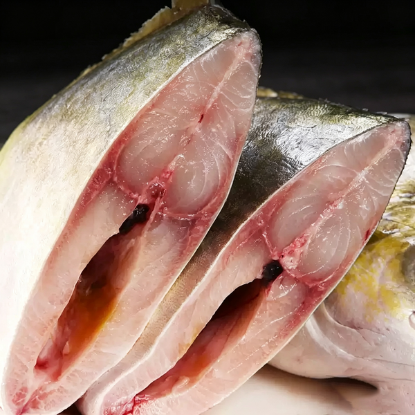 Frozen Whole Golden Pomfret